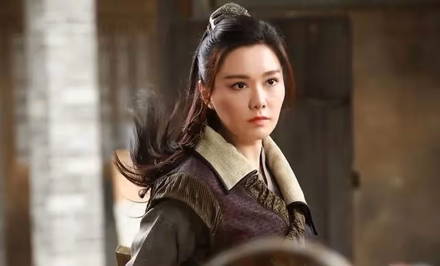 出去闖一闖!香港知名老戲骨疑鼓勵女兒離巢TVB:別老待一個地方