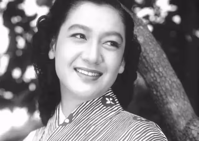 日本女演員原節子,被送給麥克阿瑟當情人,一生未嫁,活到95歲