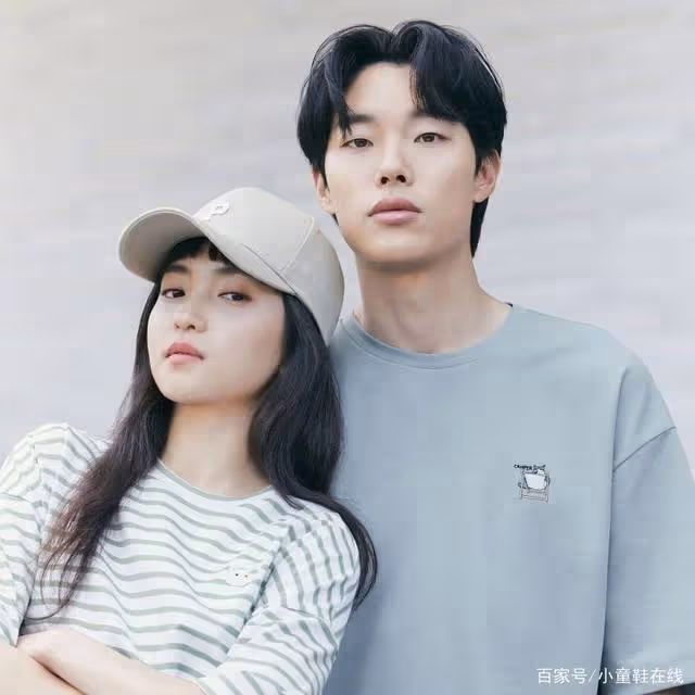 金泰梨柳俊烈代言畫報公開!歐膩姿勢太豪邁毫無CP感,網笑:兄弟情