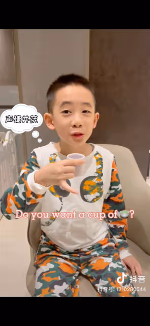 陳小春兒子Jasper秀6種語言　移居上海年半拒說廣東話