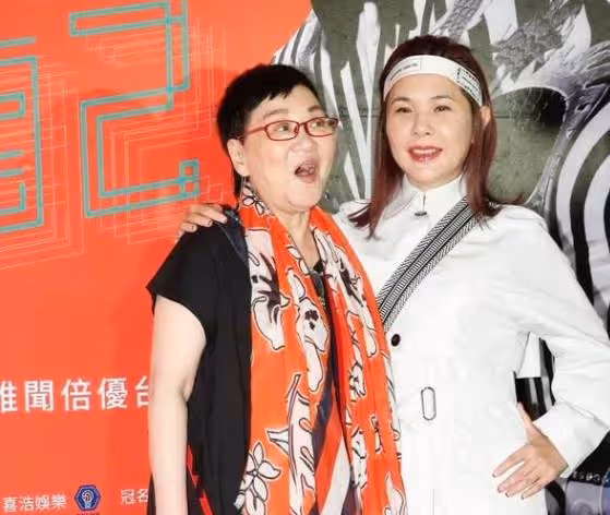 陷艱難婚姻15年!張清芳深夜傾吐「嫁人後一切都變了」陷谷底無法自拔,淚謝張小燕:失婚才獲重生