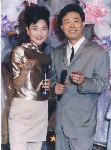 67歲費玉清至今不娶,只為守「忠」?始終「忘不了日本未婚妻」友人曝「每年9月他都會消失」:忠孝兩難全