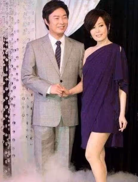 67歲費玉清至今不娶,只為守「忠」?始終「忘不了日本未婚妻」友人曝「每年9月他都會消失」:忠孝兩難全