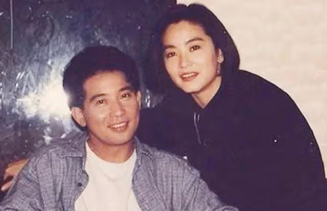 秦漢「45歲帥兒秀近照」膚質白皙身高180 年過40遇真愛生2歲女「雙方無意願結婚」多年恩愛如初