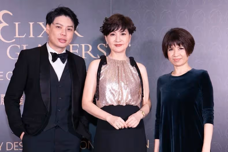 捨得寵自己的女人不會老!60歲方芳芳、65歲劉曉慶「看起來像30+」,年齡減半秘訣靠6招