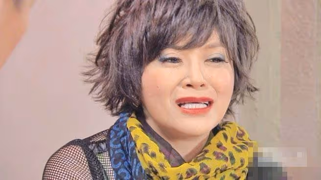 朱慧珍未婚生女,女兒26時放棄人生,她強撐扛全部責任,今時隔9年走出喪女之痛:我早就原諒她