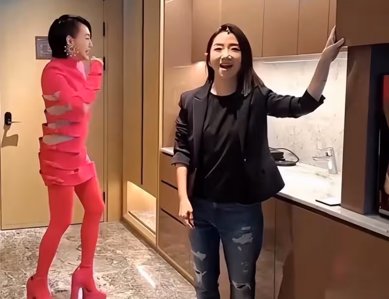 小S和具俊曄私下聊天曝光,小S問姐夫:我和姐姐誰更性感?慘遭網友吐槽:連姐夫也不放過
