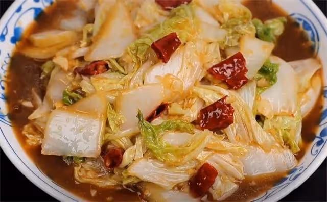 醋溜白菜好吃不好做，教你飯店的正確做法，夏天這樣做太下飯了