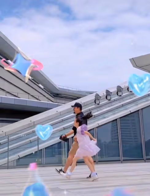 「魯智深」罕曬女兒，五官精緻繼承媽媽顏值，父女牽手親臉好溫馨