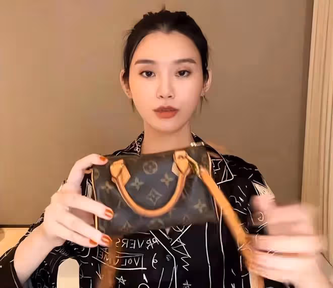 奚夢瑤為女兒豪買5個奢侈品包，豪宅內滿地都是包，隨手一個近3萬