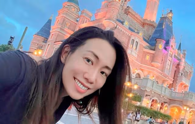 最丑孔慈吳辰君現狀,丈夫家族背景深厚,征服官二代退圈婚姻幸福