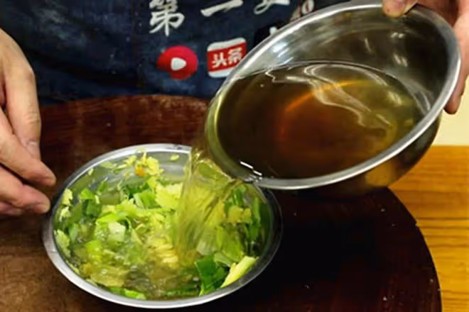 調餃子餡，牢記「4放2不放」！保證肉餡油潤多汁、鮮嫩可口，真香
