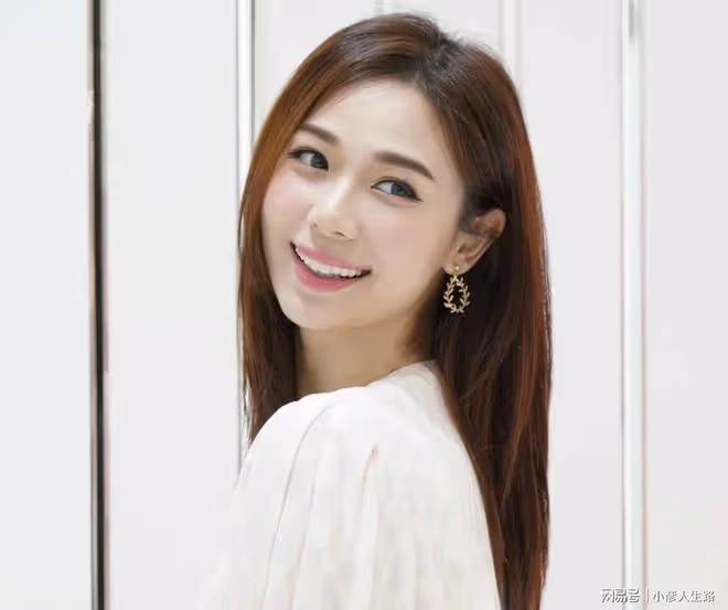 TVB知名長腿女神越發富貴！賠錢離巢恢復自由身，住過億海景豪宅