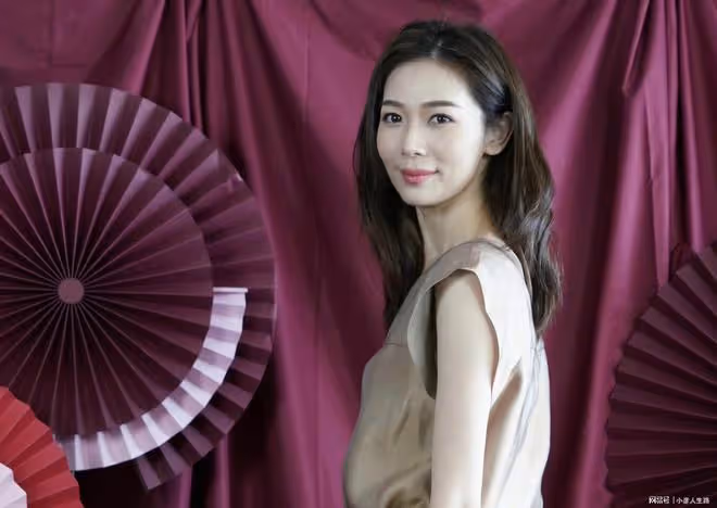 TVB知名長腿女神越發富貴！賠錢離巢恢復自由身，住過億海景豪宅
