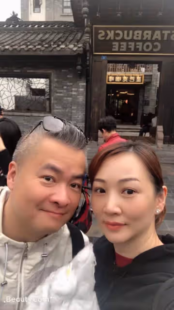 結婚16週年!郁方曬「老公床上合照」曝豪門婚秘訣 仔細一看「枕邊人是小三」笑喊:把婚姻當修行