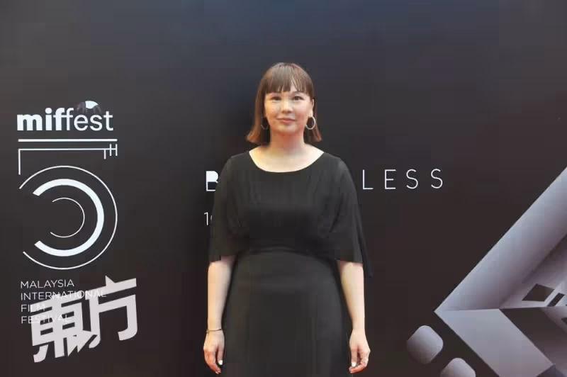【第5屆大馬國際電影節】談砂拉越拍電影趣事　何超儀笑曝：沒人被鱷魚吃掉
