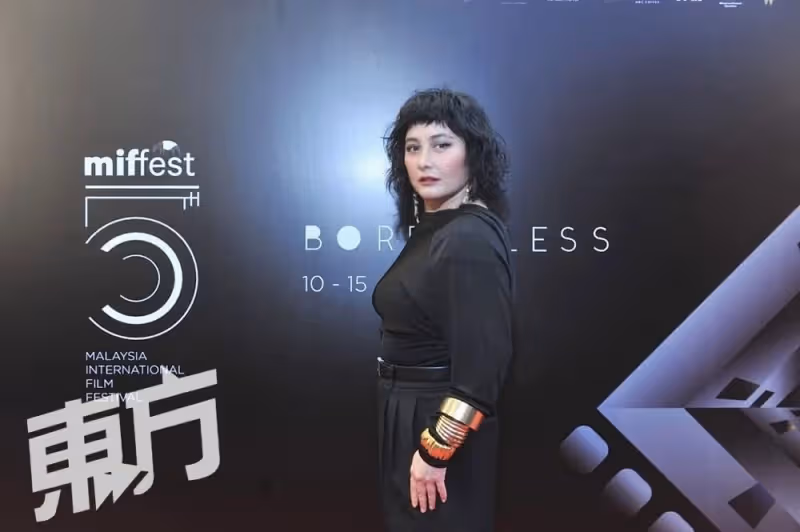 【第5屆大馬國際電影節】談砂拉越拍電影趣事　何超儀笑曝：沒人被鱷魚吃掉