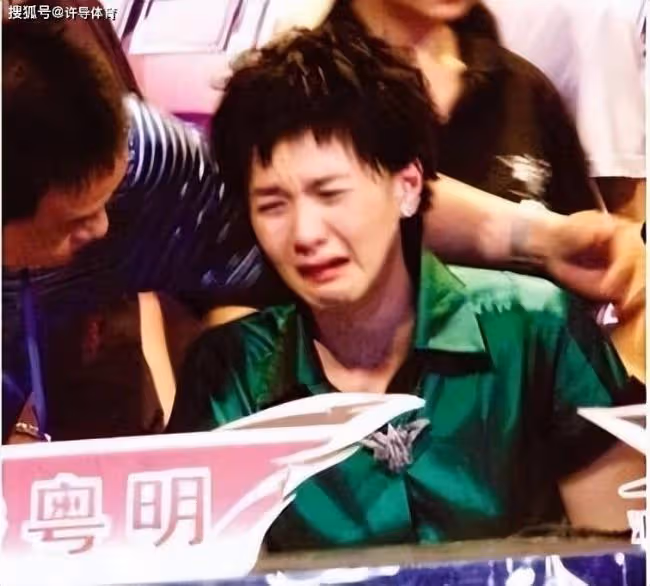 柯以敏在整理遺物時 才發現丈夫在暗中養著情人