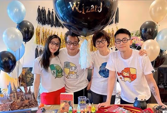 恭喜!TVB知名老戲骨將升級做爺爺,與兒媳臉貼臉親密合照引熱議