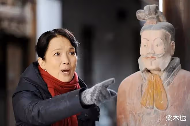 先祝美國生日快樂,然後發文哭安倍晉三,影后呂麗萍怎麼變成了這樣?