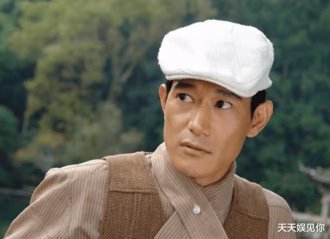 安倍遇襲離世，有位日籍演員反受追捧，與呂麗萍對比反差明顯