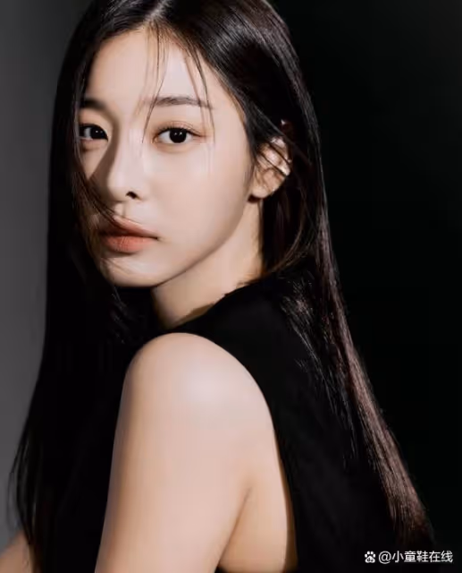 韓國出現一位神似秀智與薛仁雅的美人引發熱議，網友卻表示很反感