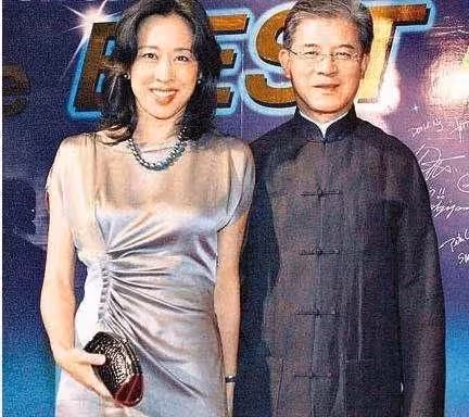 60歲葉倩文自認「根本沒比王菲紅」不在乎名利 此生「嫁給自己偶像」活得瀟灑就夠了!