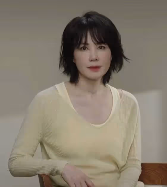 人生贏家!天后前夫「娶嬌妻秀恩愛」 王菲不甘落後:與謝霆鋒複合8年「愛情滋潤」53歲凍齡如少女