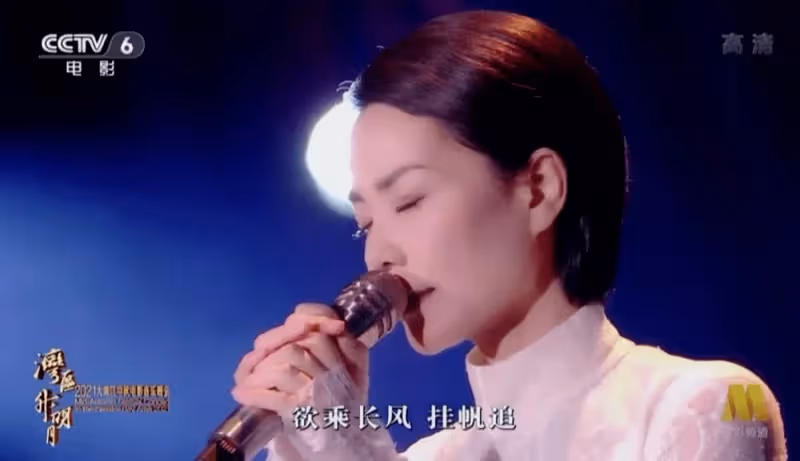 人生贏家!天后前夫「娶嬌妻秀恩愛」 王菲不甘落後:與謝霆鋒複合8年「愛情滋潤」53歲凍齡如少女