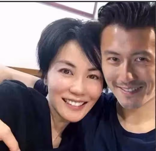 人生贏家!天后前夫「娶嬌妻秀恩愛」 王菲不甘落後:與謝霆鋒複合8年「愛情滋潤」53歲凍齡如少女