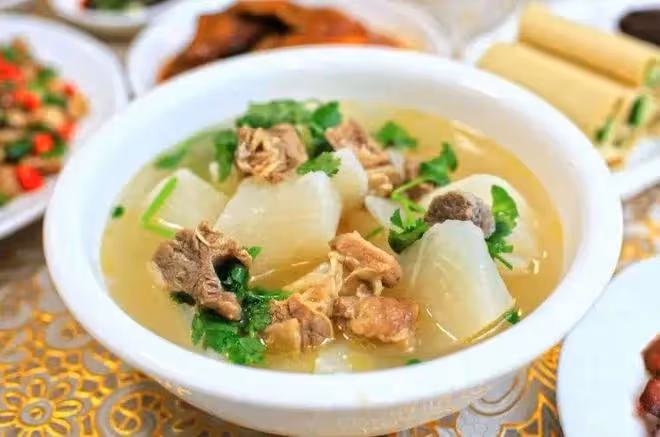 7月16入伏,吃飯先「忌姜」!建議:多吃「2豆2肉」,順利過三伏天