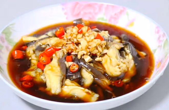 蒸茄子最好吃的家常做法,教您一招,茄子鮮香不油膩,入味不發黑,超美味!