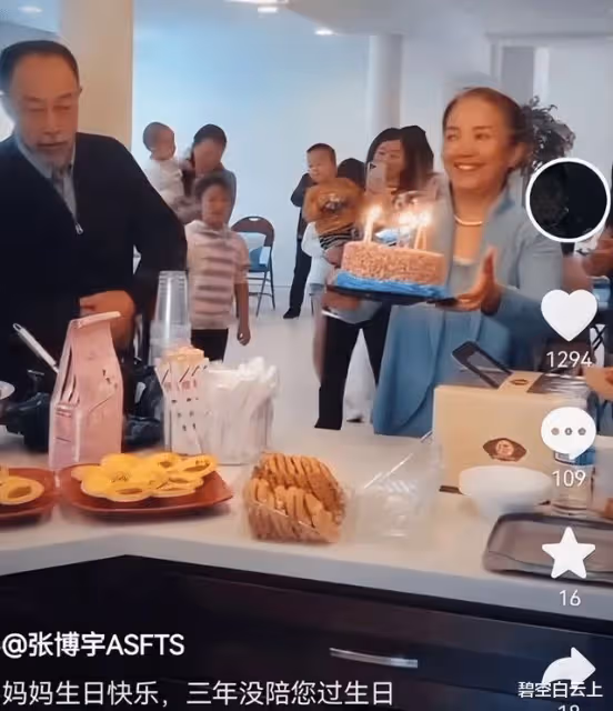 因流淚悼念安倍晉三,影后呂麗萍遭到網暴,迫於壓力偷偷刪除微博