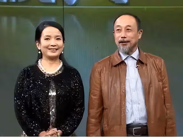 呂麗萍繼為美國慶生後,公開悼念安倍,兒子國內撈金遭呼籲封殺