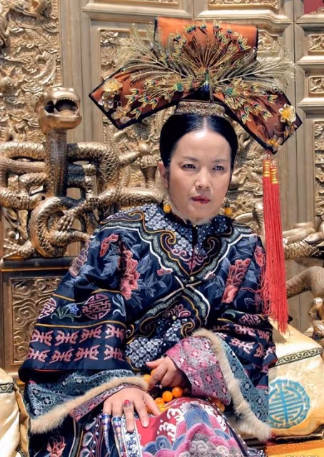 呂麗萍繼為美國慶生後,公開悼念安倍,兒子國內撈金遭呼籲封殺