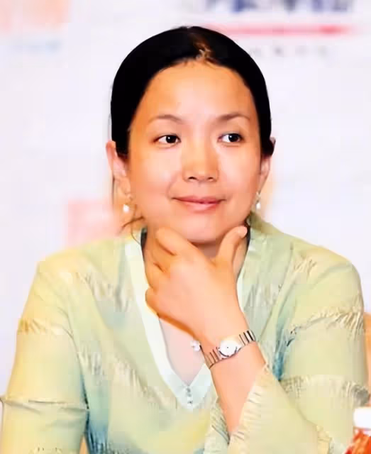呂麗萍繼為美國慶生後,公開悼念安倍,兒子國內撈金遭呼籲封殺