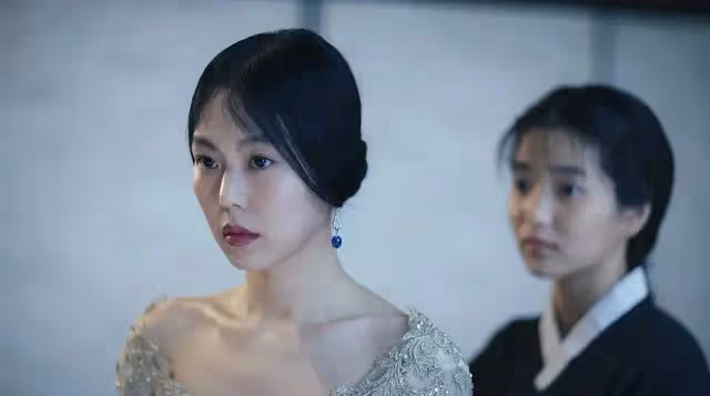 魷魚遊戲李政宰,愛過小三金敏喜,現和前三星太子妃戀愛長跑中