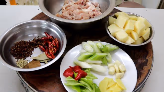 建議中老年人:少吃豬牛羊肉,多吃這4種食物,精神飽滿過三伏