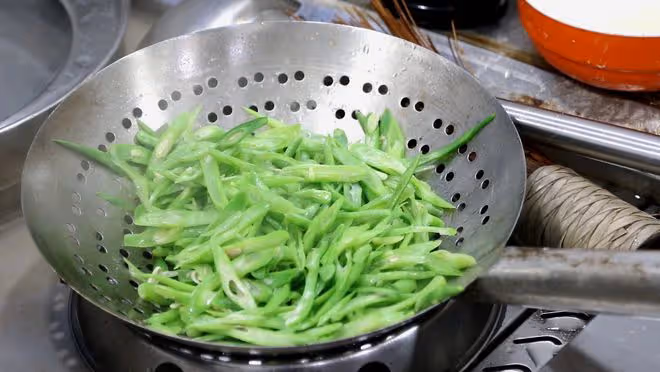 三伏天，別管有錢沒錢，這「6寶1湯」要多吃，常吃身體棒