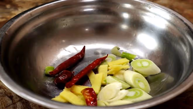三伏天,別管有錢沒錢,這「6寶1湯」要多吃,常吃身體棒