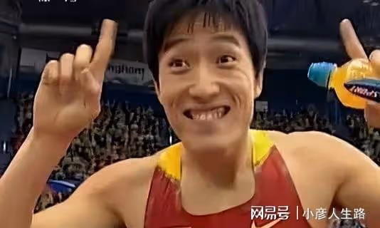 繼劉強東事件後,章澤天出席晚宴引爭議,鼻子像蕭亞軒下巴像劉翔