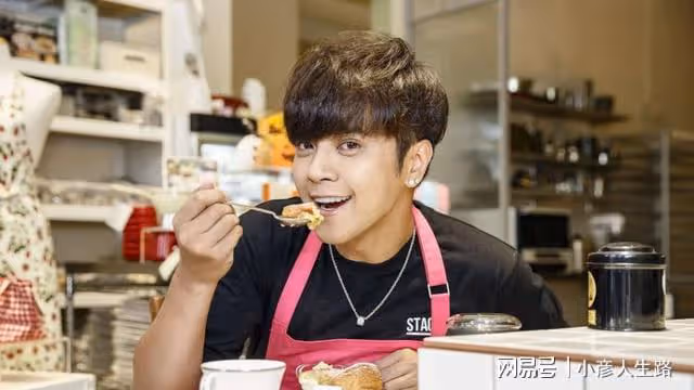 羅志祥要全面復出,九月在上海開演唱會,多位明星送花籃祝賀!