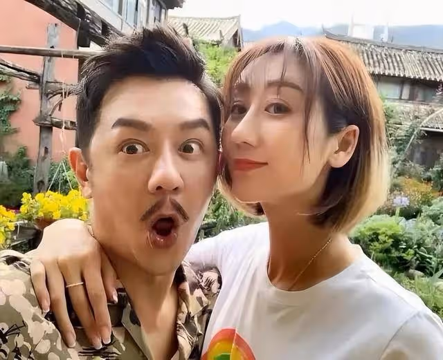 知名港星曬照慶祝結婚11年!妻子生了四胎,穿上泳裝身材依舊豐滿