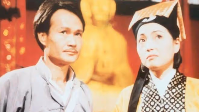 知名港星廣州大排檔聚會,黎耀祥苑瓊丹神采奕奕,路邊唱歌無人識