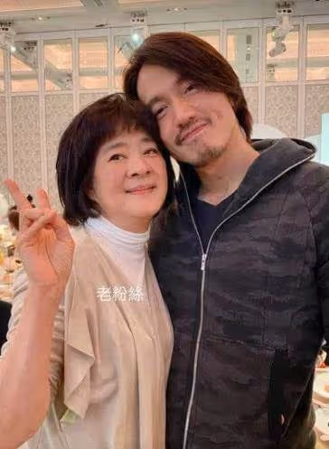 45歲言承旭蓄須大變樣,「鬍子拉碴」不修邊幅盡顯油膩,活在後悔中至今不願結婚,網友:難以接受