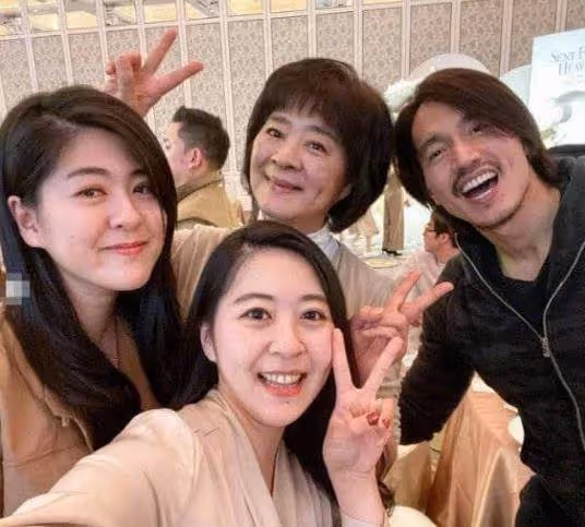 45歲言承旭蓄須大變樣,「鬍子拉碴」不修邊幅盡顯油膩,活在後悔中至今不願結婚,網友:難以接受