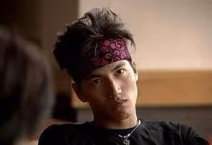 45歲言承旭蓄須大變樣,「鬍子拉碴」不修邊幅盡顯油膩,活在後悔中至今不願結婚,網友:難以接受