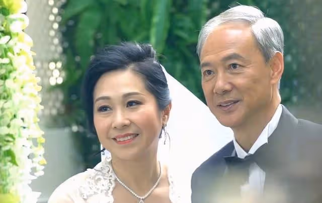 TVB夫妻檔黃昏戀結婚4周年！男方經歷喪妻之痛，女方患致命皮肌炎
