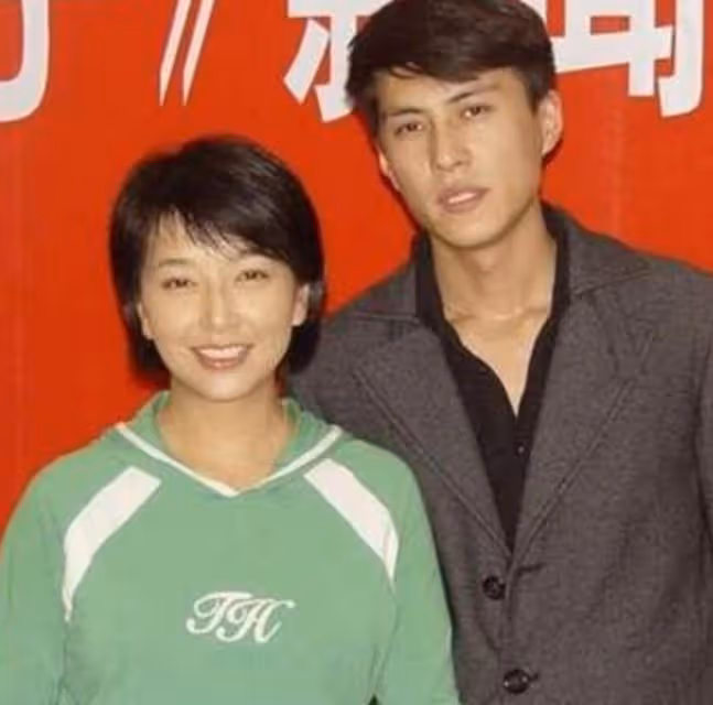 同居多年卻沒結婚!有人成仇人,有人意難平,每一對都很可惜