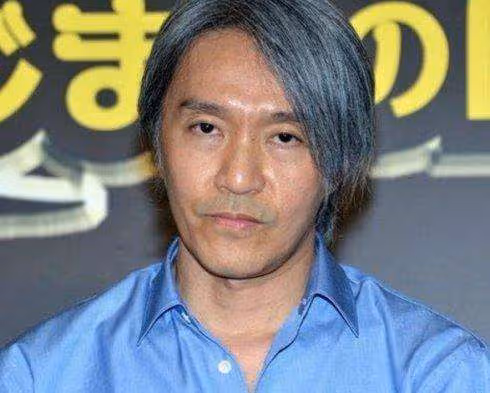50歲朱茵高調秀恩愛!與黃貫中相愛24年,離開周星馳她過得更好了